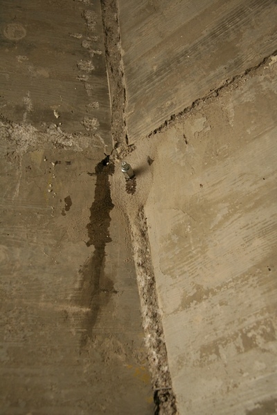 Auch im Turminneren wurden durch den neuen Beton Verpressanker gesetzt.