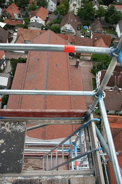 Abschließend noch ein Blick von fast ganz oben hinunter auf das Kirchenschiff.