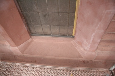 Die 3 Fensterb&auml;nke mussten jedoch g&auml;nzlich erneuert werden.
