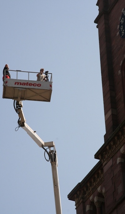 Hier sieht man, wie im August 2009 die Fotos für die Schadenskartierung gemacht wurden.